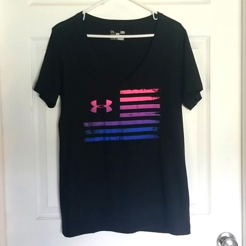 Black V-neck Under Armour tshirt